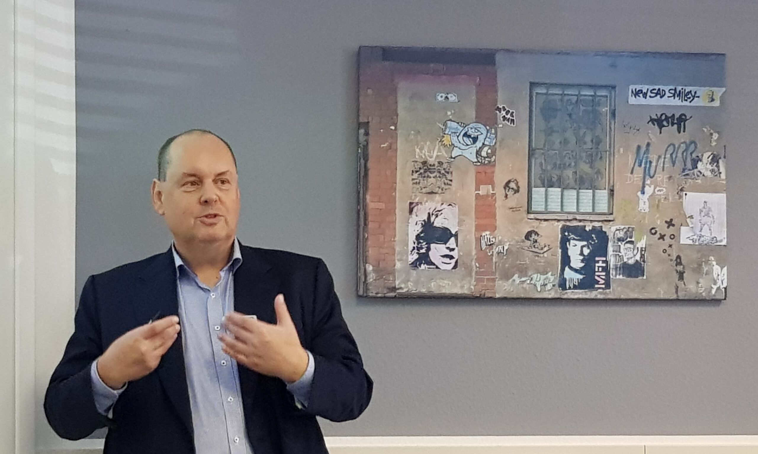 Andrej Mücke bei einer Präsentation